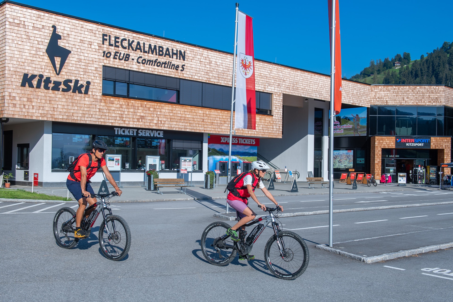 Fleckalmbahn Talstation Radfahrer